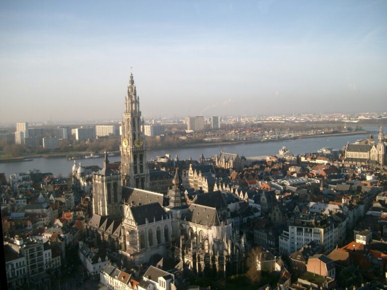 📍Antuérpia, Bélgica: A 5° cidade mais feliz do mundo🇧🇪✨