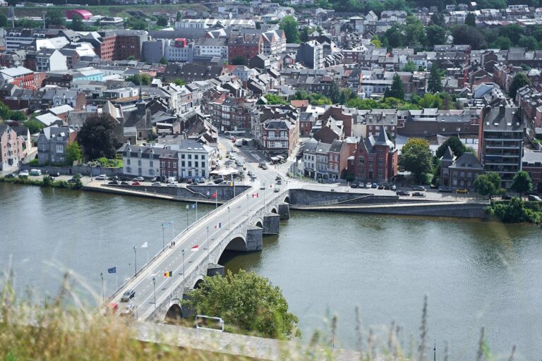 🇧🇪Namur, Bélgica: Uma Joia Surpreendente entre os Melhores Destinos Europeus de 2025